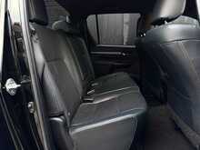 Toyota Hilux 2.8 D-4D Invincible X Pickup Double Cab 4dr Diesel Auto 4WD Euro 6 (s/s) (204 ps) - U1886