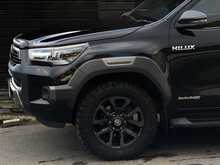 Toyota Hilux 2.8 D-4D Invincible X Pickup Double Cab 4dr Diesel Auto 4WD Euro 6 (s/s) (204 ps) - U1886