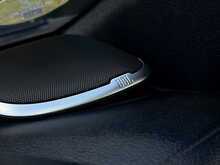 Toyota Hilux 2.8 D-4D Invincible X Pickup Double Cab 4dr Diesel Auto 4WD Euro 6 (s/s) (204 ps) - U1886