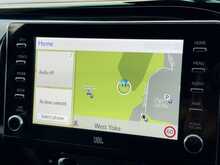 Toyota Hilux 2.8 D-4D Invincible X Pickup Double Cab 4dr Diesel Auto 4WD Euro 6 (s/s) (204 ps) - U1886