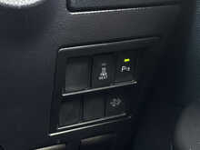 Toyota Hilux 2.8 D-4D Invincible X Pickup Double Cab 4dr Diesel Auto 4WD Euro 6 (s/s) (204 ps) - U1886