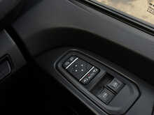 Renault Trafic 2.0 dCi Blue LL30 Sport+ Crew Van Double Cab 6dr Diesel Manual L2 H1 Euro 6 (s/s) (150 ps) - U1903