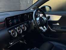 Mercedes-Benz A Class 2.0 A35 AMG (Premium Plus) Hatchback 5dr Petrol SpdS DCT 4MATIC Euro 6 (s/s) (306 ps) - U1905