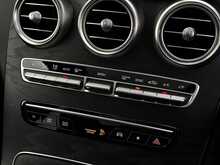 Mercedes-Benz GLC 2.0 GLC300d AMG Line (Premium Plus) SUV 5dr Diesel G-Tronic+ 4MATIC Euro 6 (s/s) (245 ps) - U1906