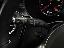 Mercedes-Benz GLC 2.0 GLC300d AMG Line (Premium Plus) SUV 5dr Diesel G-Tronic+ 4MATIC Euro 6 (s/s) (245 ps) - U1906