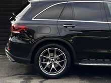 Mercedes-Benz GLC 2.0 GLC300d AMG Line (Premium Plus) SUV 5dr Diesel G-Tronic+ 4MATIC Euro 6 (s/s) (245 ps) - U1906