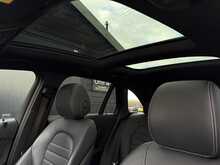 Mercedes-Benz GLC 2.0 GLC300d AMG Line (Premium Plus) SUV 5dr Diesel G-Tronic+ 4MATIC Euro 6 (s/s) (245 ps) - U1906