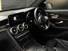 Mercedes-Benz GLC 2.0 GLC300d AMG Line (Premium Plus) SUV 5dr Diesel G-Tronic+ 4MATIC Euro 6 (s/s) (245 ps) - U1906