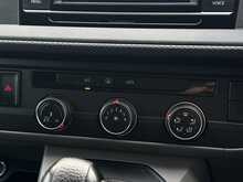Volkswagen Transporter 2.0 TDI T28 Highline Panel Van 5dr Diesel DSG FWD SWB Euro 6 (s/s) (150 ps) - U1913