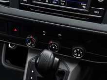 Volkswagen Transporter 2.0 TDI T30 Highline Panel Van 5dr Diesel DSG FWD LWB Euro 6 (s/s) (150 ps) - U1916