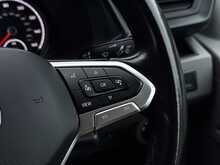 Volkswagen Transporter 2.0 TDI T30 Highline Panel Van 5dr Diesel DSG FWD LWB Euro 6 (s/s) (150 ps) - U1916