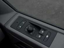 Volkswagen Transporter 2.0 TDI T30 Highline Panel Van 5dr Diesel DSG FWD LWB Euro 6 (s/s) (150 ps) - U1916