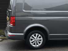 Volkswagen Transporter 2.0 TDI T30 Highline Panel Van 5dr Diesel DSG FWD LWB Euro 6 (s/s) (150 ps) - U1916