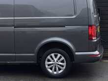 Volkswagen Transporter 2.0 TDI T30 Highline Panel Van 5dr Diesel DSG FWD LWB Euro 6 (s/s) (150 ps) - U1916