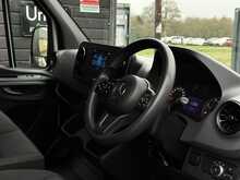 Mercedes-Benz Sprinter 2.0 315 CDI Progressive Panel Van 5dr Diesel G-Tronic RWD L3 H2 Euro 6 (s/s) (150 ps) - U1929