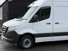 Mercedes-Benz Sprinter 2.0 315 CDI Progressive Panel Van 5dr Diesel G-Tronic RWD L3 H2 Euro 6 (s/s) (150 ps) - U1929