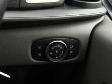 Ford Transit Custom 2.0 300 EcoBlue Limited Crew Van Double Cab 5dr Diesel Auto L1 H1 Euro 6 (130 ps) - U1940