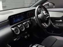 Mercedes-Benz A Class 1.3 A180h MHEV AMG Line (Executive) Hatchback 5dr Petrol Hybrid 7G-DCT Euro 6 (s/s) (150 ps) - U1946