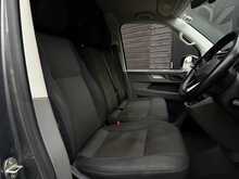 Volkswagen Transporter 2.0 TDI T30 Highline Panel Van 5dr Diesel DSG FWD LWB Euro 6 (s/s) (150 ps) - U1952
