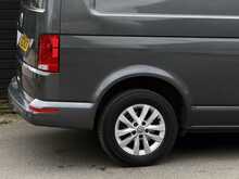 Volkswagen Transporter 2.0 TDI T30 Highline Panel Van 5dr Diesel DSG FWD LWB Euro 6 (s/s) (150 ps) - U1952