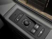 Volkswagen Transporter 2.0 TDI T30 Highline Panel Van 5dr Diesel DSG FWD LWB Euro 6 (s/s) (150 ps) - U1952