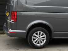 Volkswagen Transporter 2.0 TDI T30 Highline Panel Van 5dr Diesel DSG FWD LWB Euro 6 (s/s) (150 ps) - U1953