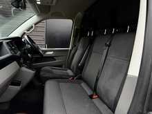 Volkswagen Transporter 2.0 TDI T30 Highline Panel Van 5dr Diesel DSG FWD LWB Euro 6 (s/s) (150 ps) - U1953