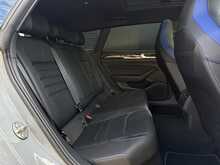 Volkswagen Arteon 2.0 TSI R Shooting Brake 5dr Petrol DSG 4Motion Euro 6 (s/s) (320 ps) - U1956