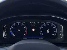 Volkswagen Arteon 2.0 TSI R Shooting Brake 5dr Petrol DSG 4Motion Euro 6 (s/s) (320 ps) - U1956