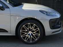 Porsche Macan 2.0T T SUV 5dr Petrol PDK 4WD Euro 6 (s/s) (265 ps) - U1963