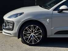 Porsche Macan 2.0T T SUV 5dr Petrol PDK 4WD Euro 6 (s/s) (265 ps) - U1963