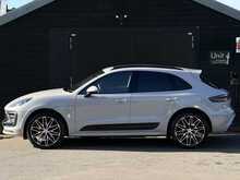 Porsche Macan 2.0T T SUV 5dr Petrol PDK 4WD Euro 6 (s/s) (265 ps) - U1963