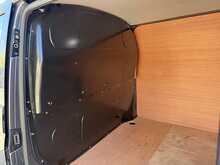 Volkswagen Transporter 2.0 TDI T30 Highline Panel Van 5dr Diesel DSG FWD LWB Euro 6 (s/s) (150 ps) - U1972