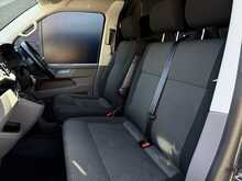 Volkswagen Transporter 2.0 TDI T30 Highline Panel Van 5dr Diesel DSG FWD LWB Euro 6 (s/s) (150 ps) - U1972