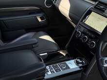 Land Rover Discovery 3.0 SD V6 HSE Luxury SUV 5dr Diesel Auto 4WD Euro 6 (s/s) (306 ps) - U1978