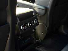 Land Rover Discovery 3.0 SD V6 HSE Luxury SUV 5dr Diesel Auto 4WD Euro 6 (s/s) (306 ps) - U1978