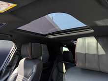 Land Rover Discovery 3.0 SD V6 HSE Luxury SUV 5dr Diesel Auto 4WD Euro 6 (s/s) (306 ps) - U1978