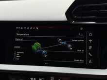 Audi RS3 2.5 TFSI Carbon Vorsprung Saloon 4dr Petrol S Tronic quattro Euro 6 (s/s) (400 ps) - U1982