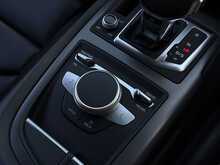 Audi R8 5.2 FSI V10 Coupe 2dr Petrol S Tronic quattro Euro 6 (s/s) (540 ps) - U1992