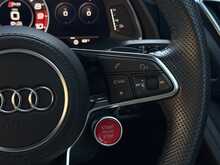 Audi R8 5.2 FSI V10 Coupe 2dr Petrol S Tronic quattro Euro 6 (s/s) (540 ps) - U1992