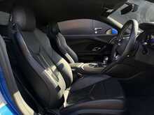 Audi R8 5.2 FSI V10 Coupe 2dr Petrol S Tronic quattro Euro 6 (s/s) (540 ps) - U1992