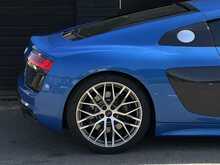 Audi R8 5.2 FSI V10 Coupe 2dr Petrol S Tronic quattro Euro 6 (s/s) (540 ps) - U1992