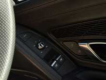 Audi R8 5.2 FSI V10 Coupe 2dr Petrol S Tronic quattro Euro 6 (s/s) (540 ps) - U1992