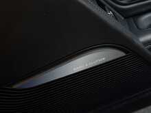 Audi R8 5.2 FSI V10 Coupe 2dr Petrol S Tronic quattro Euro 6 (s/s) (540 ps) - U1992