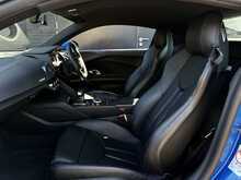 Audi R8 5.2 FSI V10 Coupe 2dr Petrol S Tronic quattro Euro 6 (s/s) (540 ps) - U1992