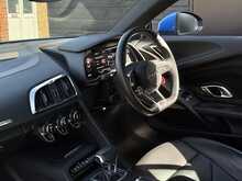 Audi R8 5.2 FSI V10 Coupe 2dr Petrol S Tronic quattro Euro 6 (s/s) (540 ps) - U1992