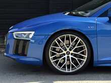 Audi R8 5.2 FSI V10 Coupe 2dr Petrol S Tronic quattro Euro 6 (s/s) (540 ps) - U1992