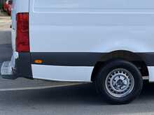 Mercedes-Benz Sprinter 2.0 315 CDI Progressive Panel Van 5dr Diesel Manual RWD L3 H2 Euro 6 (s/s) (150 ps) - U2000
