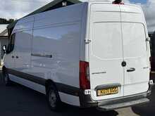 Mercedes-Benz Sprinter 2.0 315 CDI Progressive Panel Van 5dr Diesel Manual RWD L3 H2 Euro 6 (s/s) (150 ps) - U2000