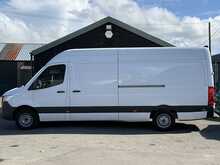 Mercedes-Benz Sprinter 2.0 315 CDI Progressive Panel Van 5dr Diesel Manual RWD L3 H2 Euro 6 (s/s) (150 ps) - U2000